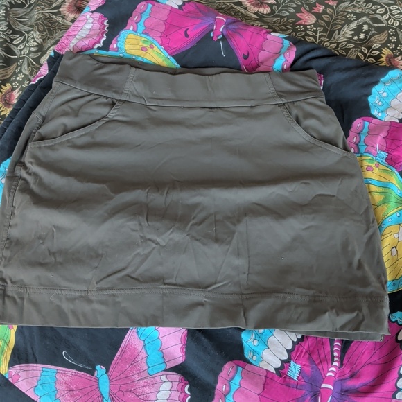 Columbia Hiking Skort - Picture 3 of 4